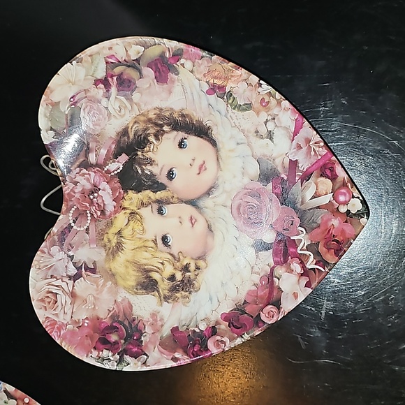 HEAVENLY HEARTS 💕 Vintage Plate Collection of Three - Picture 2 of 7